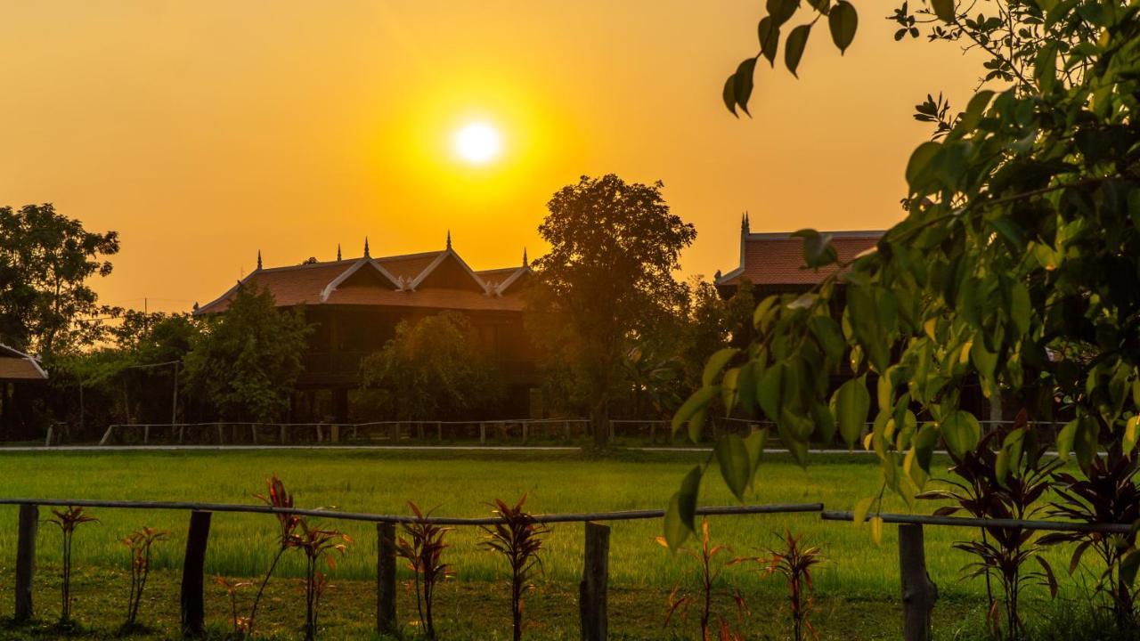 Mane Hariharalaya Hotel Siem Reap Exterior photo